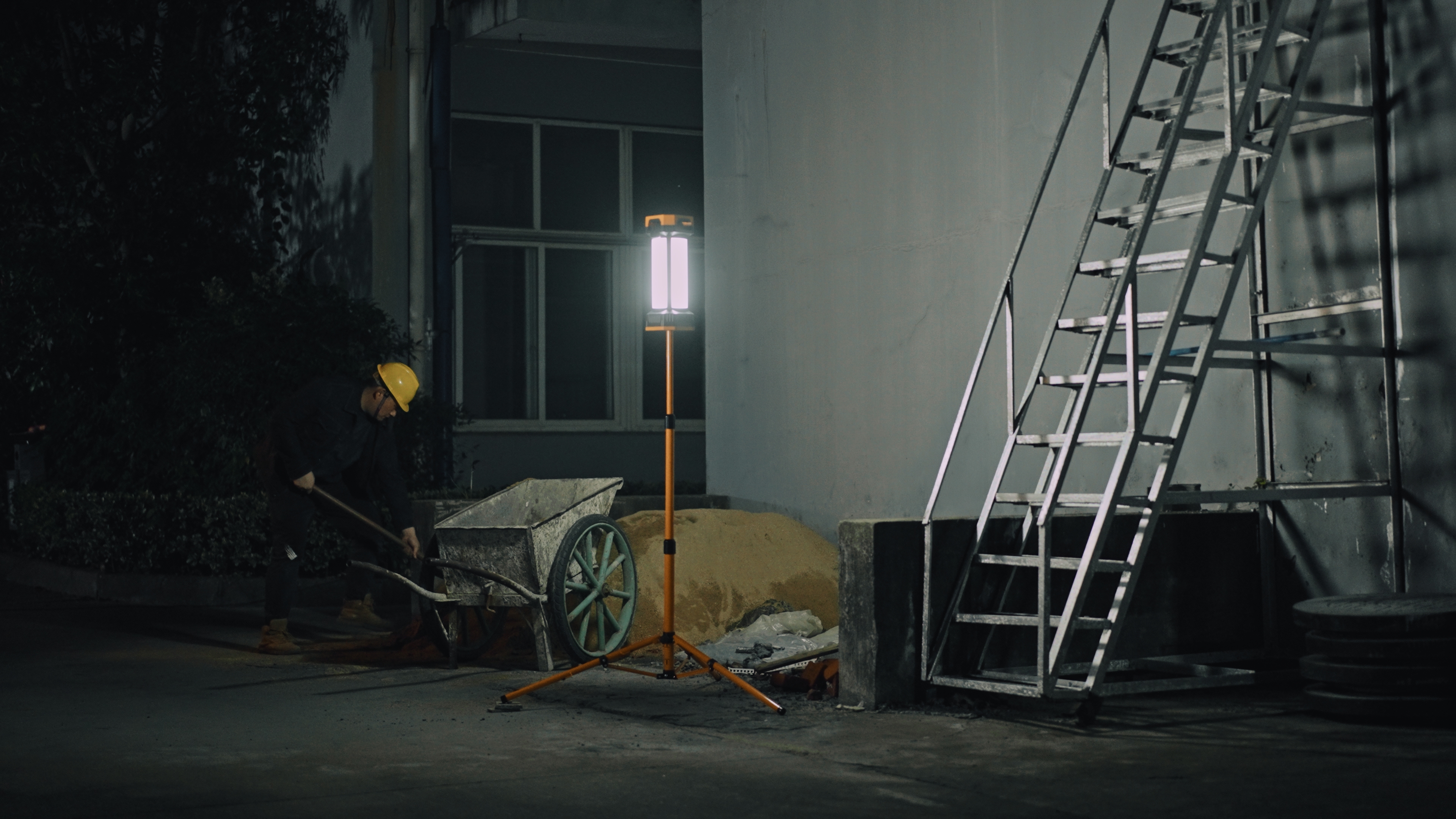 ProTorch 5000 - portable work lamp 5000lm, with CCT