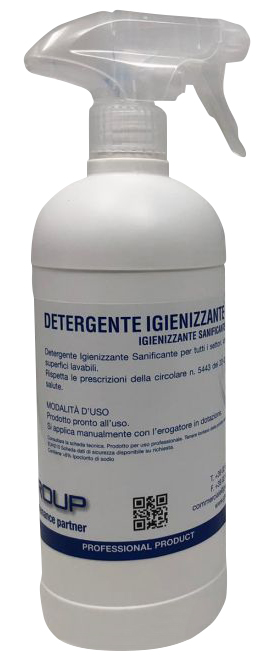 Liquido detergente igienizzante in flacone da 750ml con dosatore