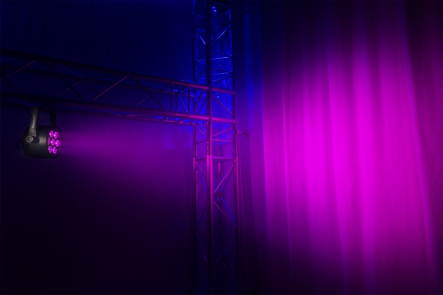 Faro PAR LED da esterno IP65 RGBW 7X 10W 4-IN-1