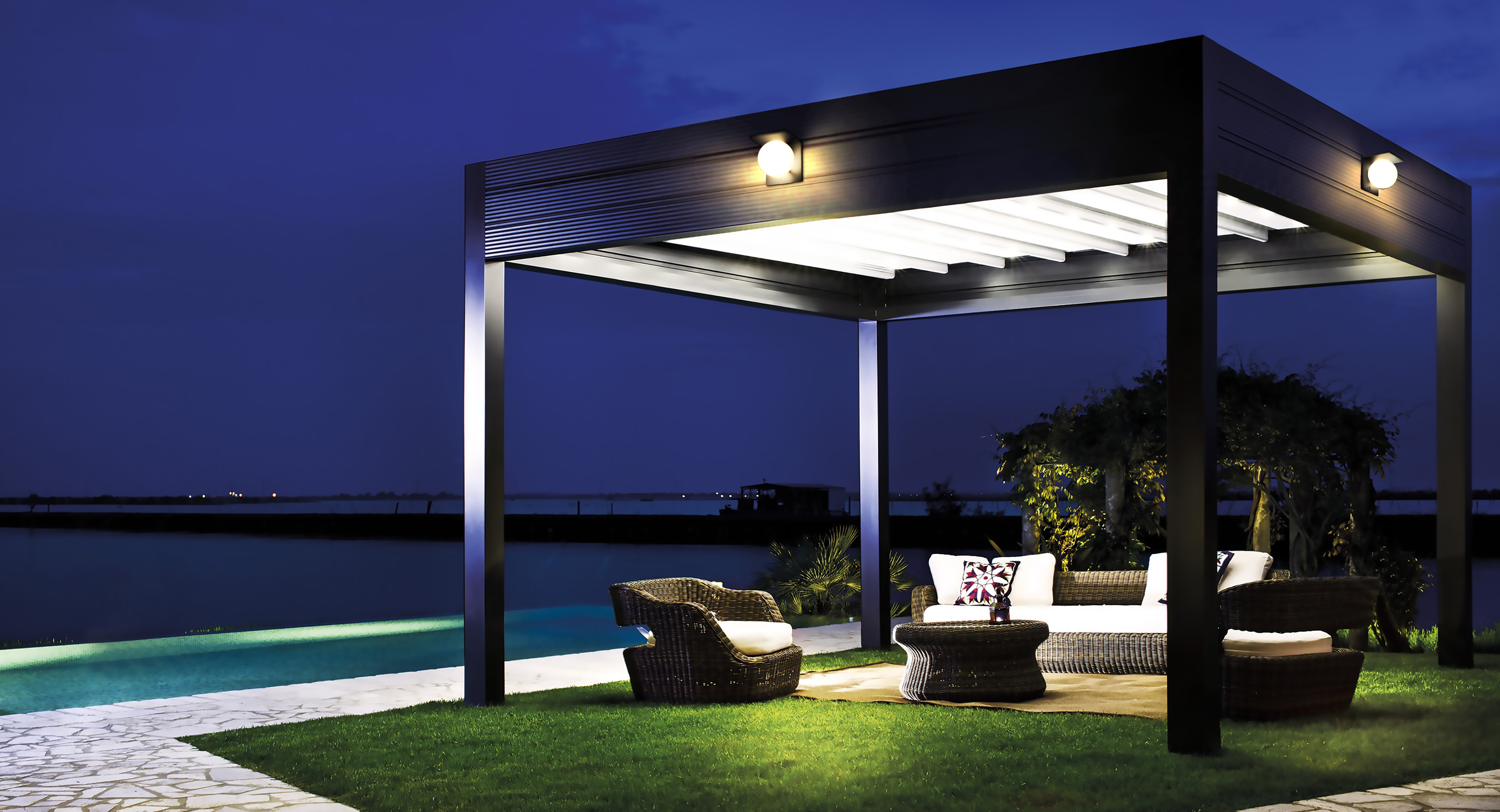 VESTA 1000 - solar wall lamp - 4000K