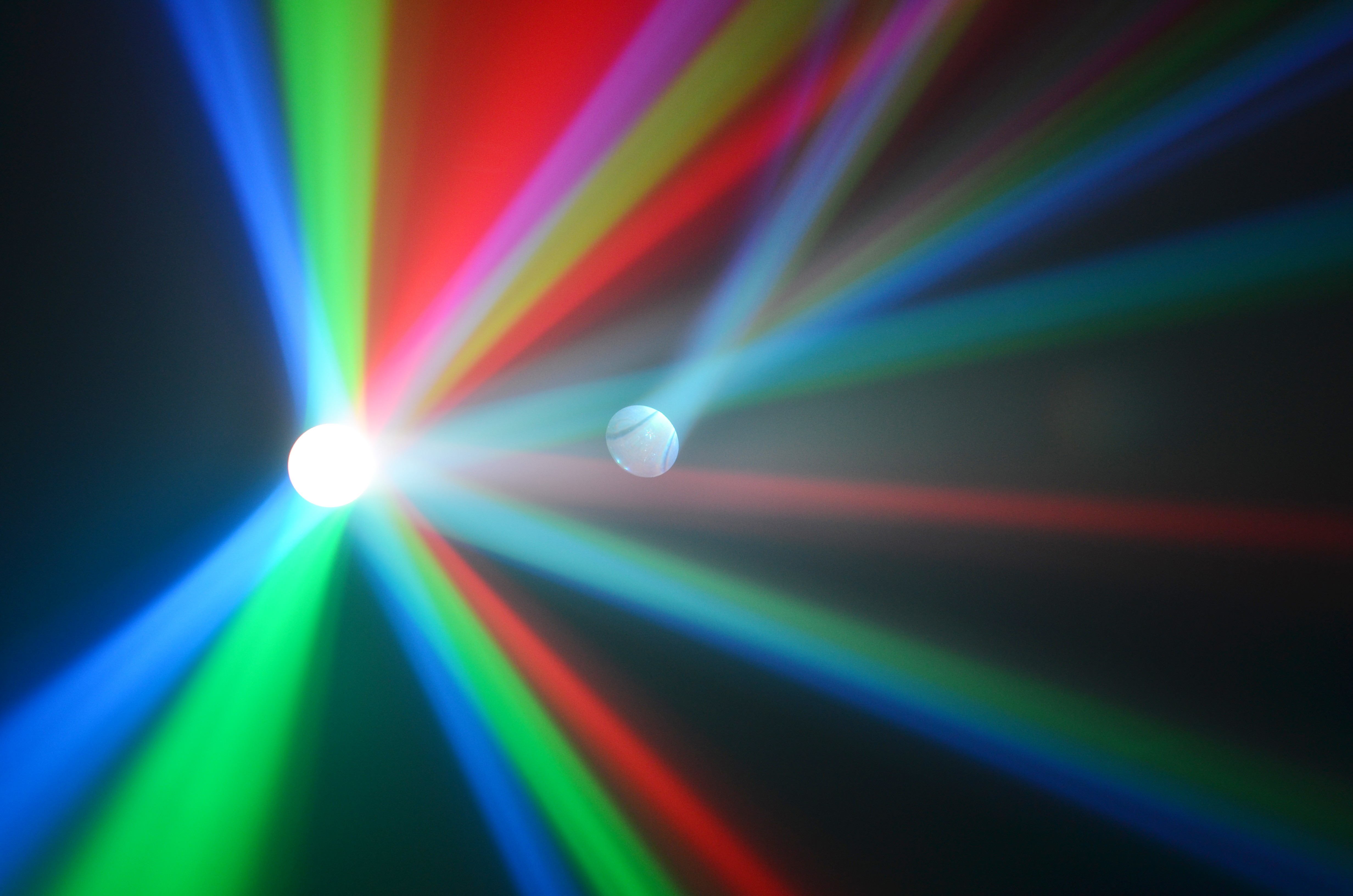 LIGHT2 Set 2 luci LED RGBW con supporto a T