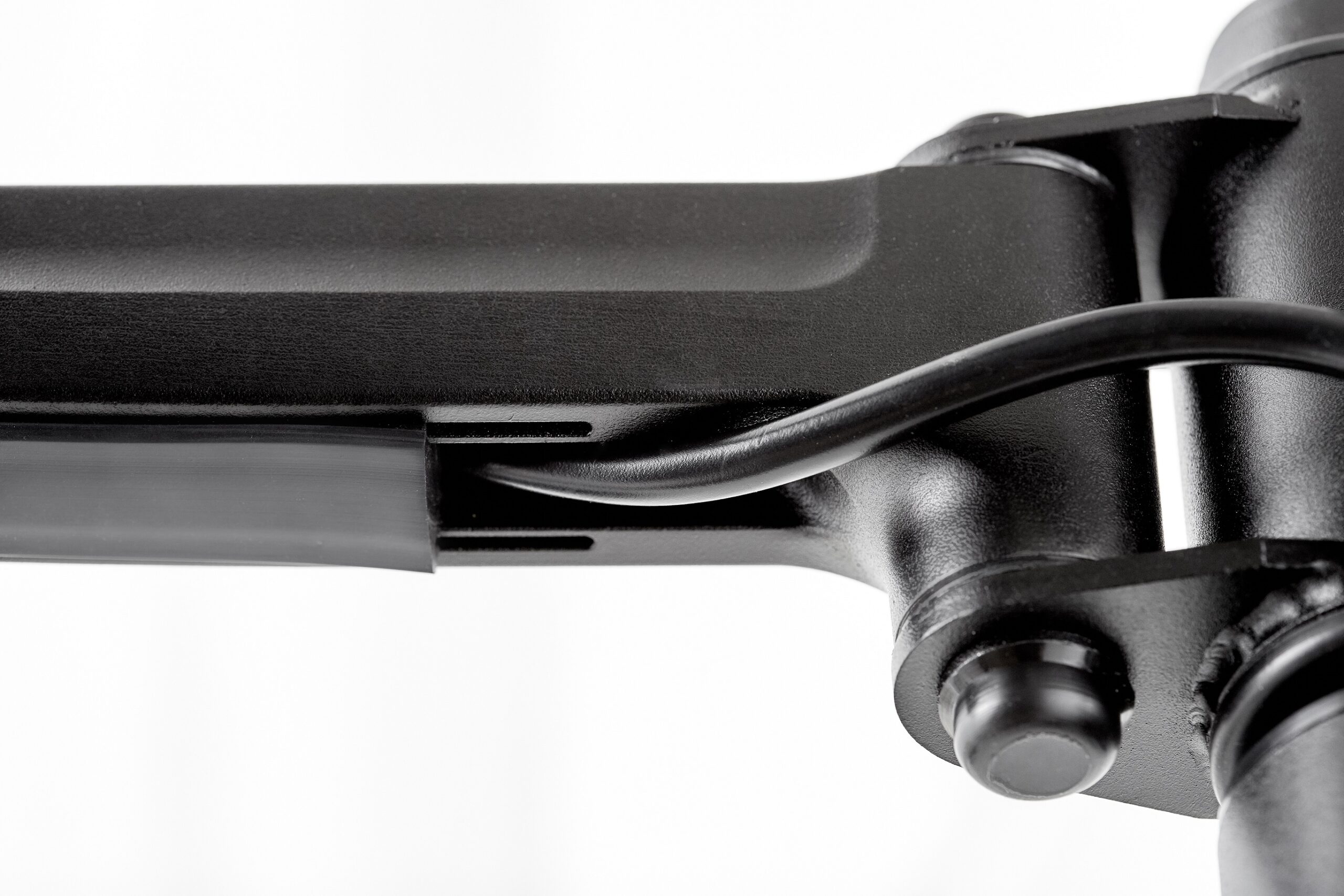 DM121 - Supporto da tavolo a doppio braccio per due schermi da 19-27".
